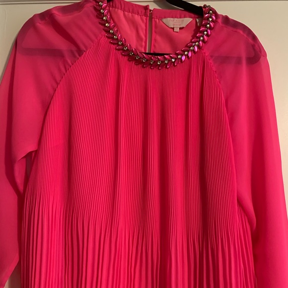 Like new Ted Baker embellished top - Picture 4 of 4